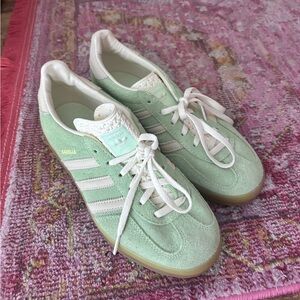 Adidas Gazelle - semi green spark - worn once!